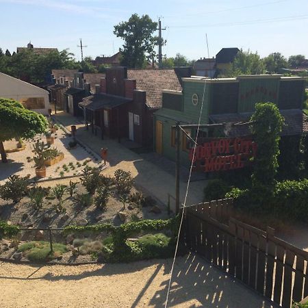 SzajolConvoy Panzio住宿加早餐旅馆 外观 照片